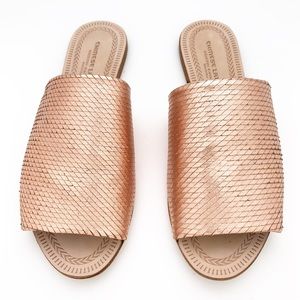 Kristin Cavallari for Chinese Laundry Bahiti Slide